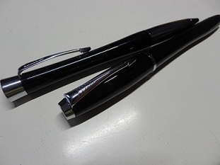 �p�[�J�[�̃{�[���y���E���[���[�{�[���摜